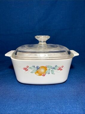 Corningware Vintage 1.5 liter Casserole A-1.5L in Abundance pattern with lid